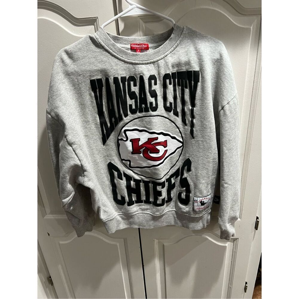 MITCHELL AND NESS KANSAS CITY CHIEFS WOMENS GREY LOGO CREW SWEATSHIRT Small